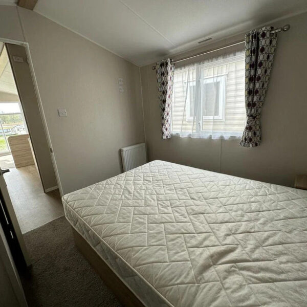 Second image of WILLERBY LINWOOD C1568