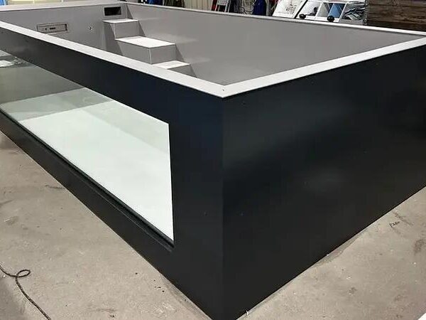 Piscina de polipropileno de 6,5 m x 2,5 m com janela de 4 m