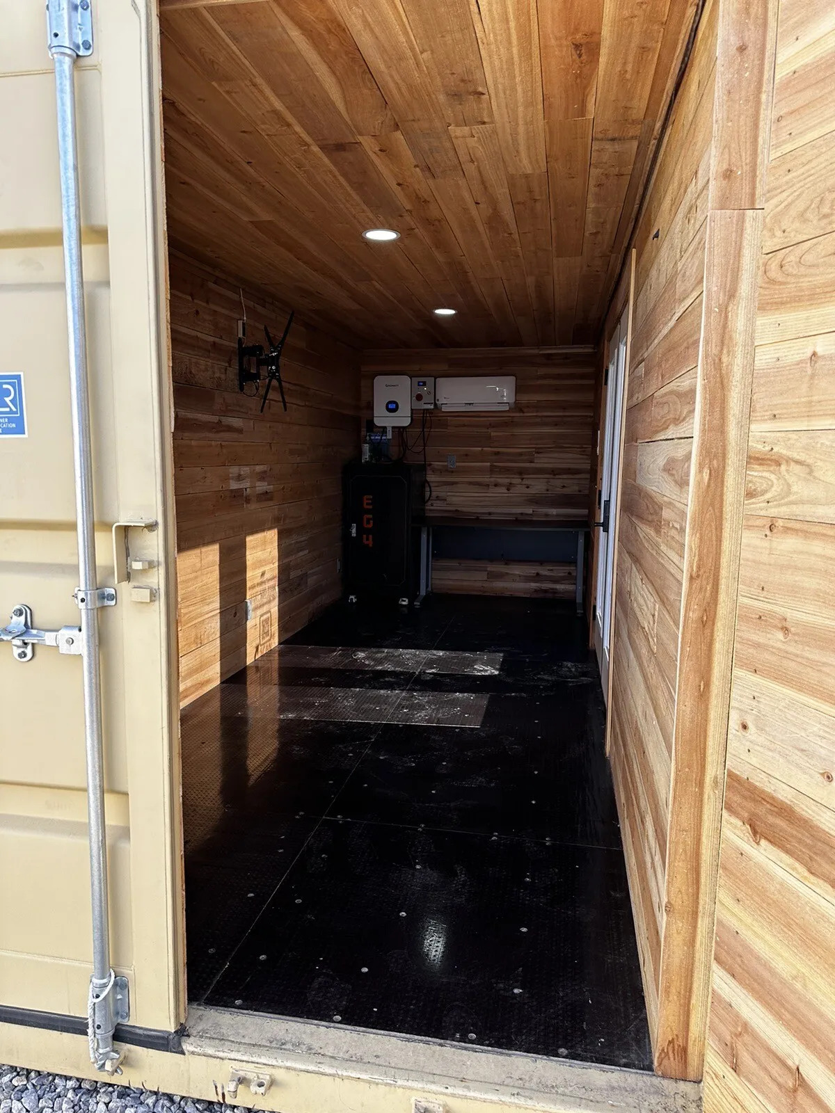 Autarkes Solar-Büro in einem 20-Fuß-Container – Bild 4