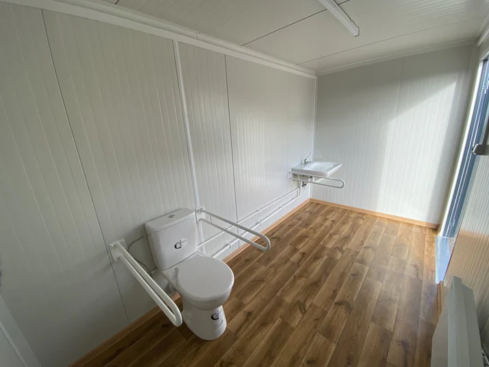 Sanitärabfallbehälter 4 x 2 m – Bild 8