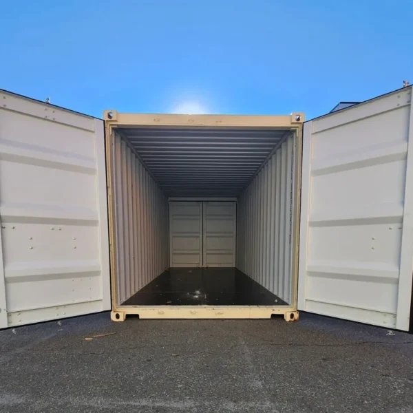 Neuer 20-Fuß-Einwegcontainer mit Doppeltür.