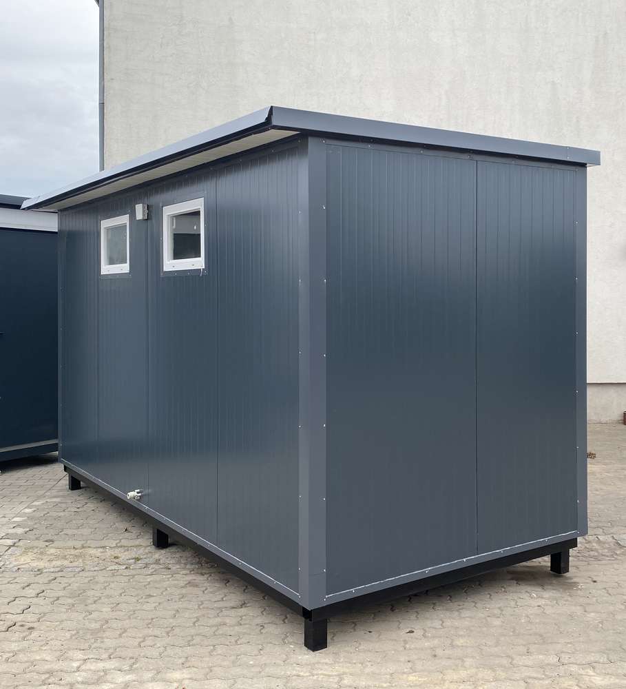 Sanitärcontainer (4x2m) mit Doppeltoilette und Duschen. – Bild 12