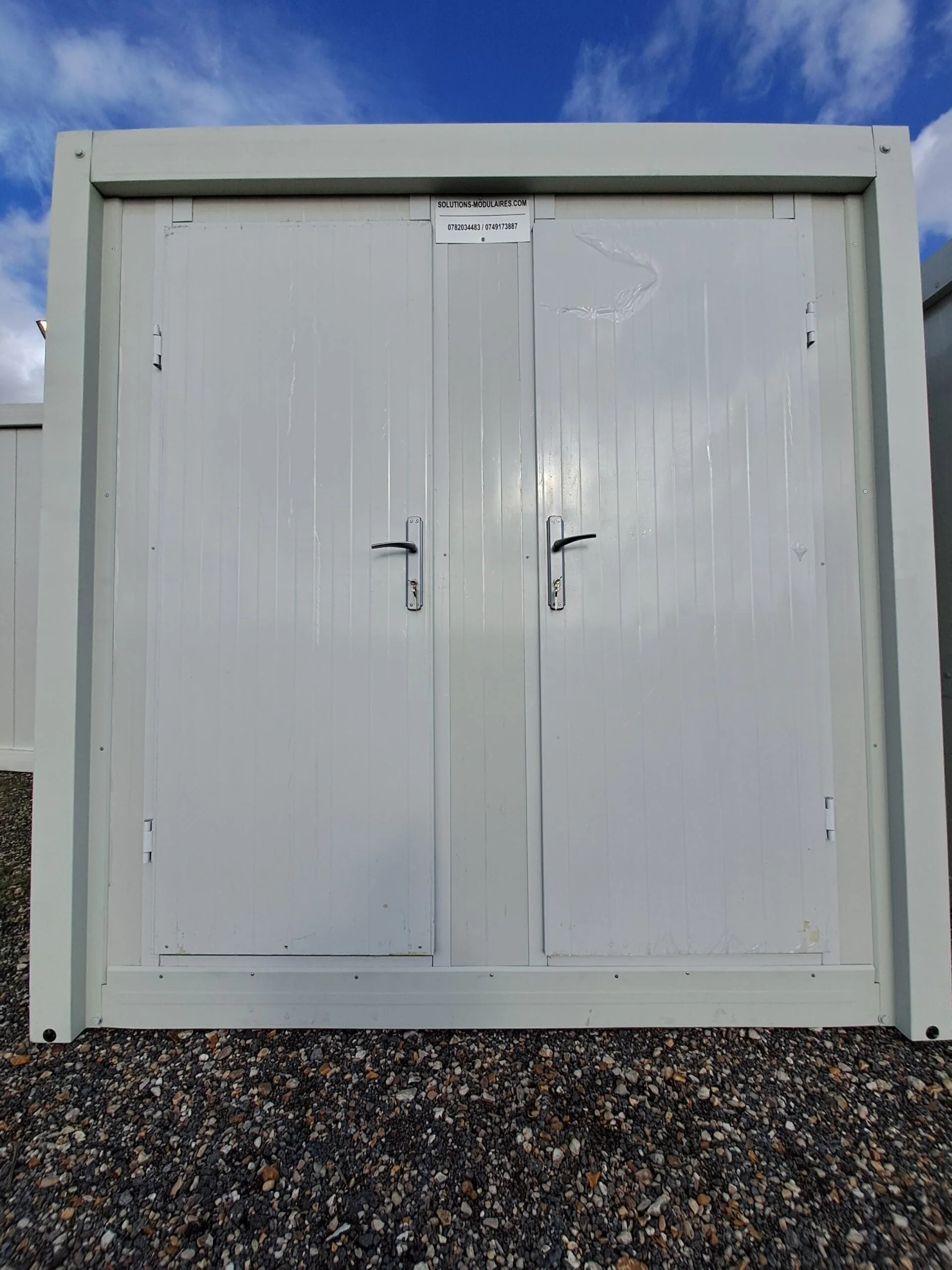 Sanitärmodul mit anschließbarer Toilette, Waschbecken und Dusche. – Bild 4