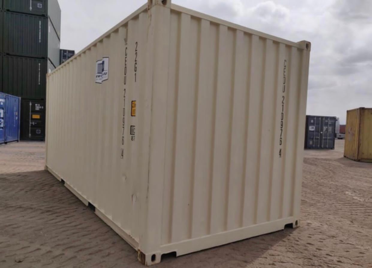 Neuer 20-Fuß-Container in Hellelfenbein